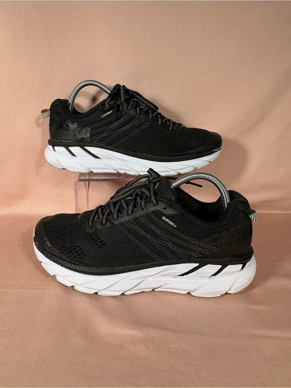 Hoka One One Clifton 6 Black/White Running Shoes Men’s Size 9